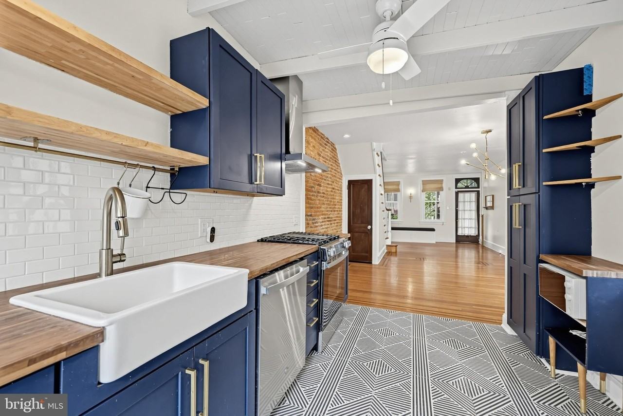 2915 Cambridge St - Photo 6 of 15