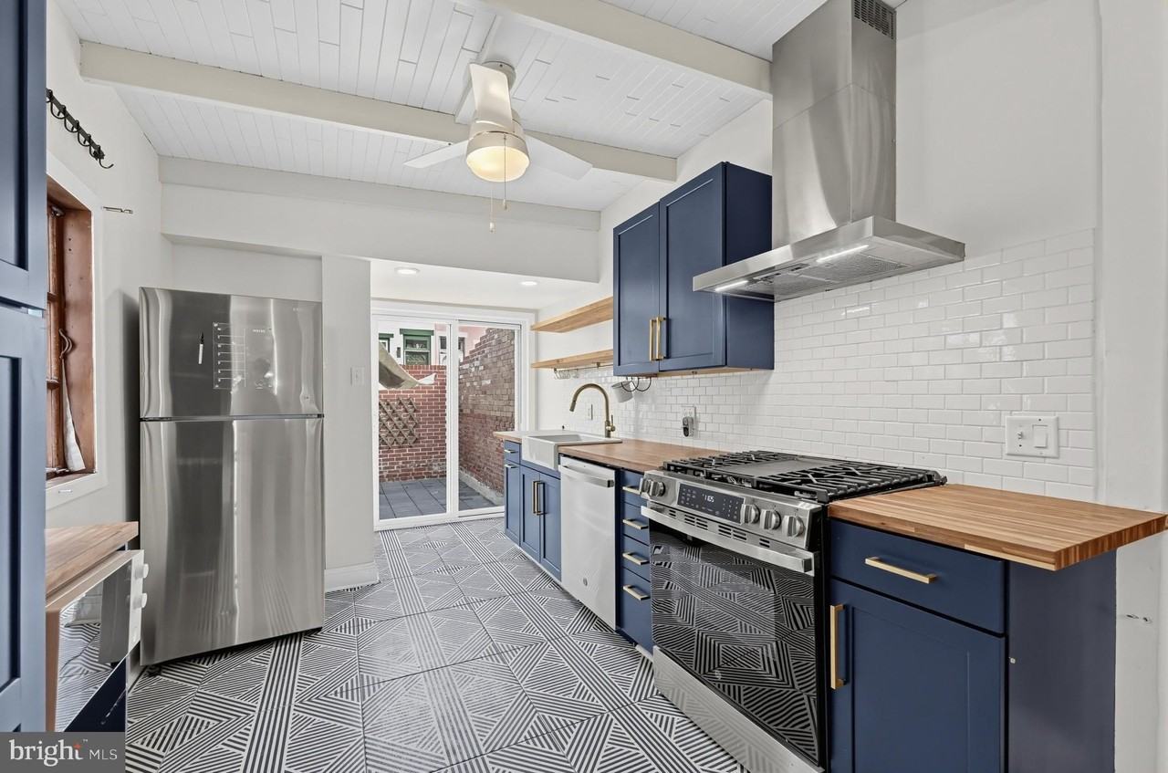 2915 Cambridge St - Photo 7 of 15