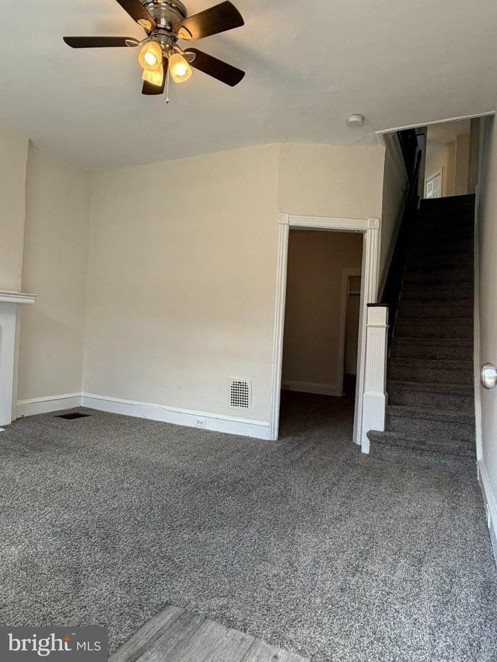 2830 Lecount St - Photo 2 of 37