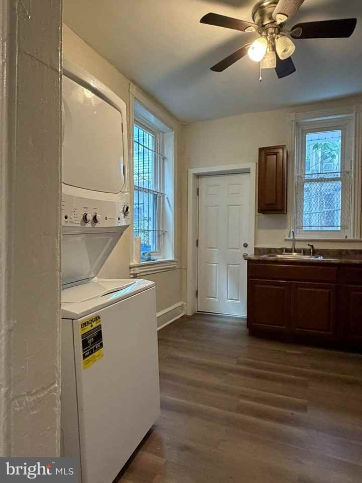 2830 Lecount St - Photo 6 of 37