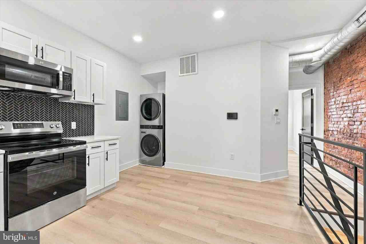 5912 Locust St #B - Photo 2 of 19