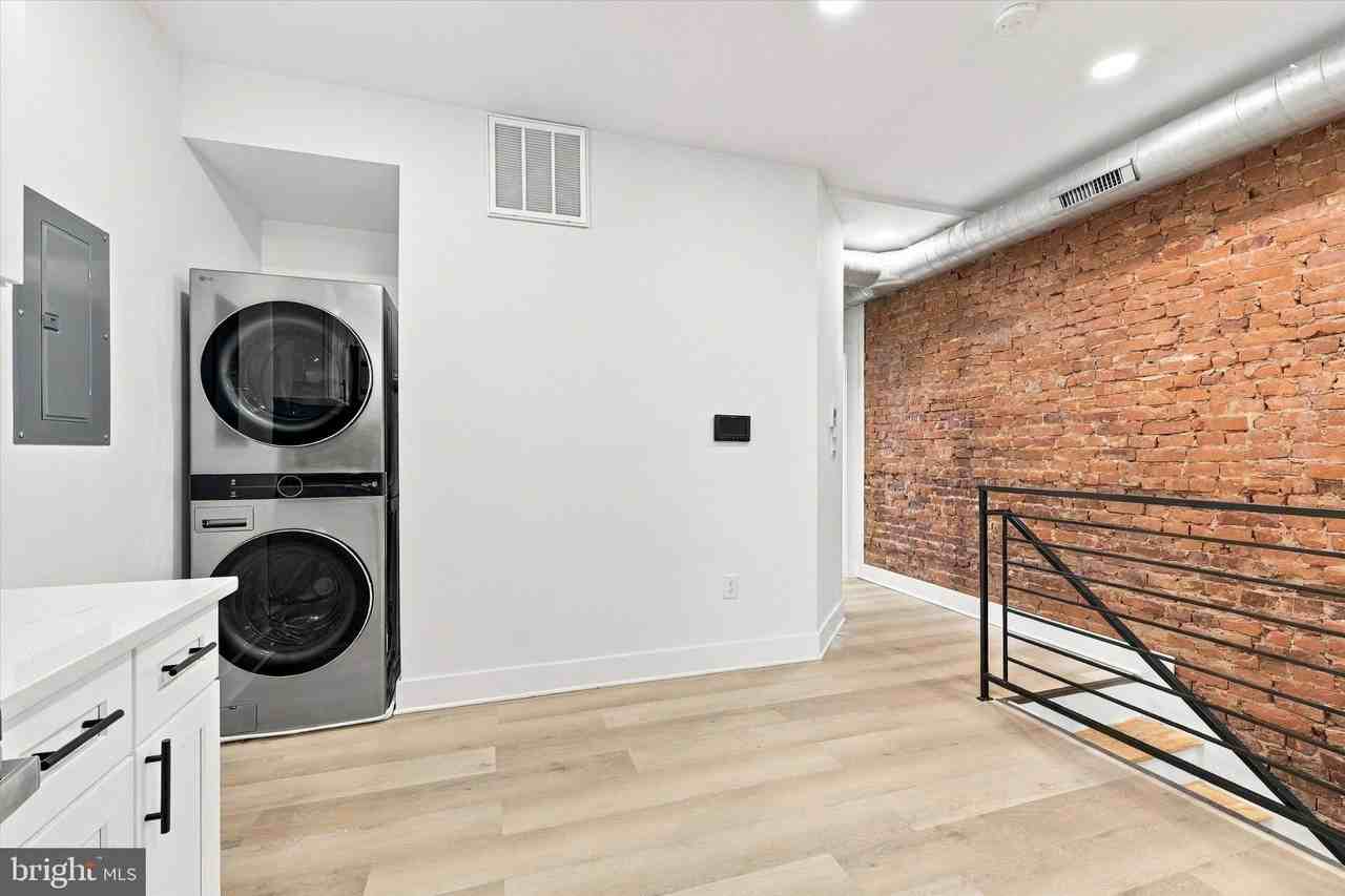 5912 Locust St #B - Photo 6 of 19