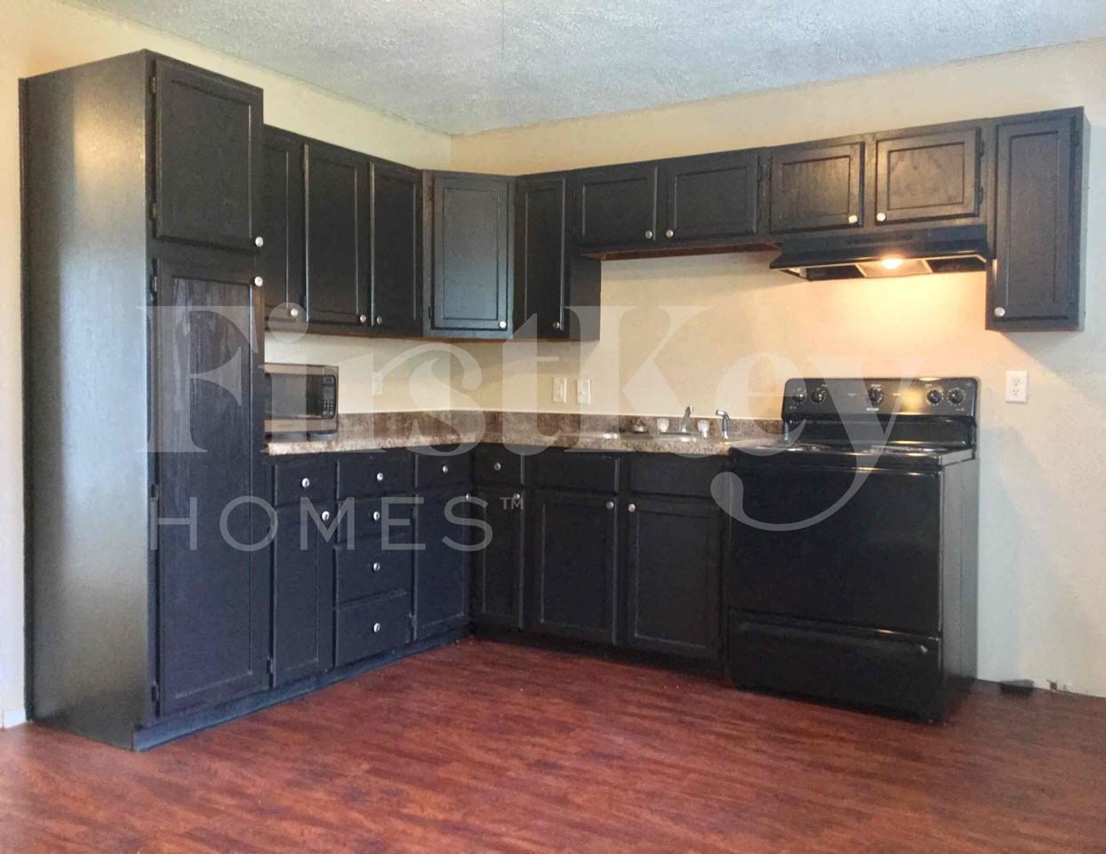 8518 Meadowlark Dr - Photo 2 of 11