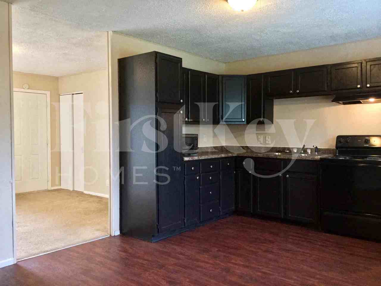 8518 Meadowlark Dr - Photo 4 of 11