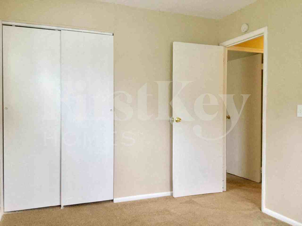 8518 Meadowlark Dr - Photo 7 of 11