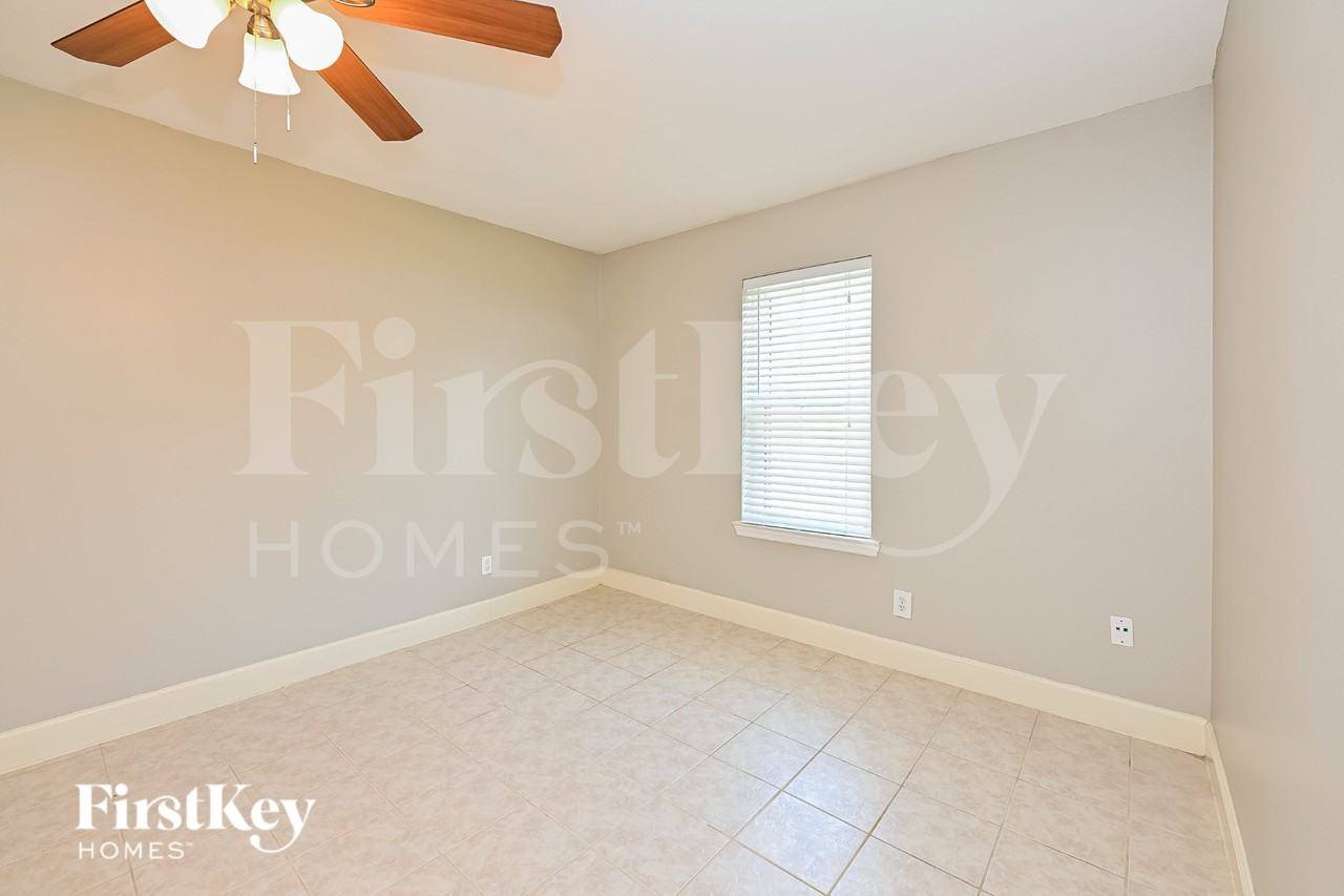 806 Rosewick St - Photo 6 of 16