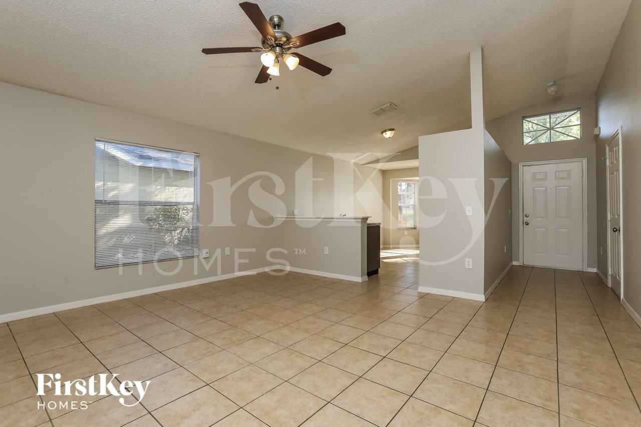 7420 Little Pond Ct - Photo 4 of 15