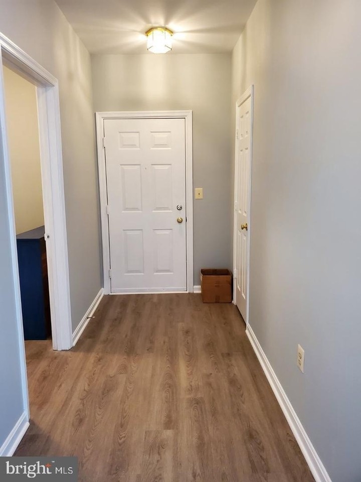 11314 Westbrook Mill Ln #201 - Photo 5 of 23