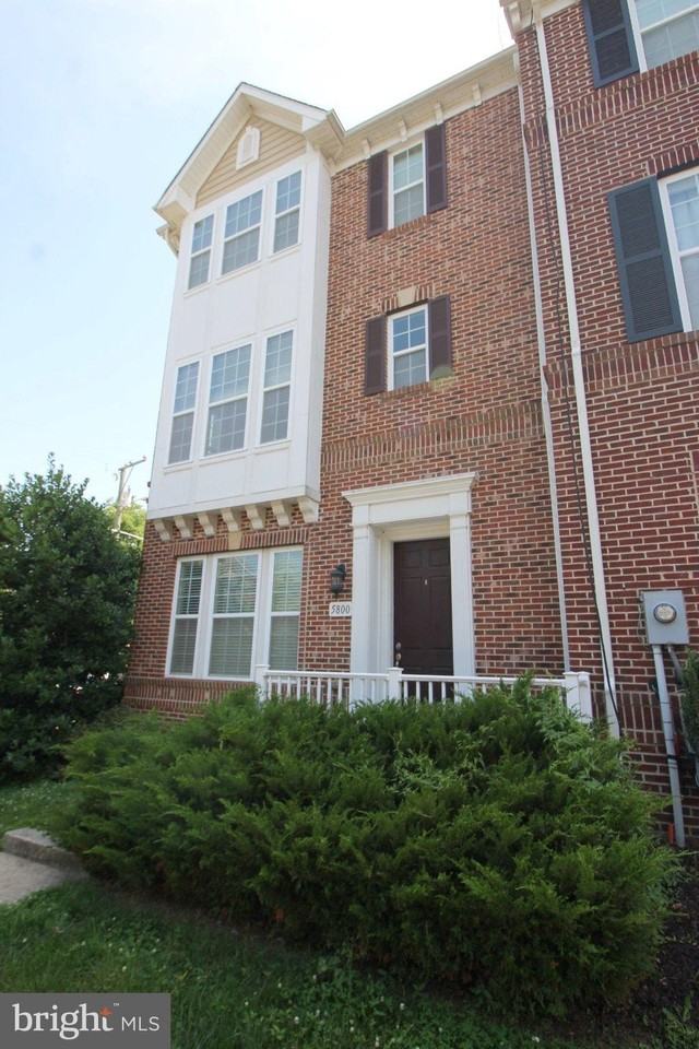 5800 Foley St - Photo 2 of 27