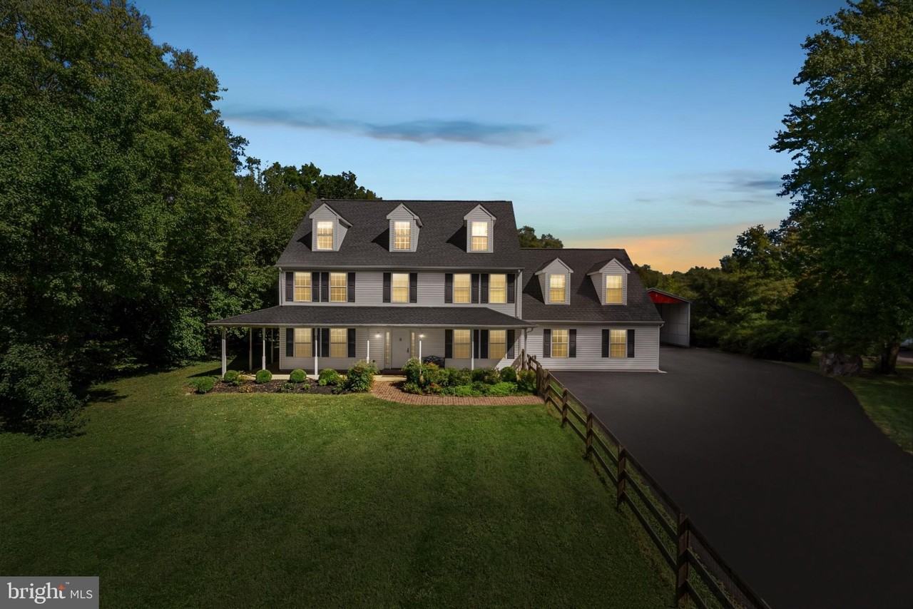 19091 Youngs Cliff Rd - Photo 4 of 50
