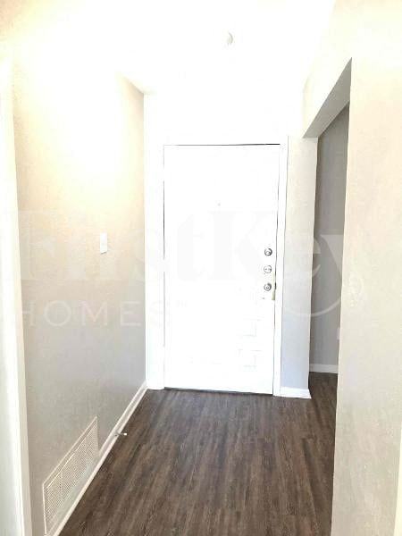 606 E Center St - Photo 2 of 21