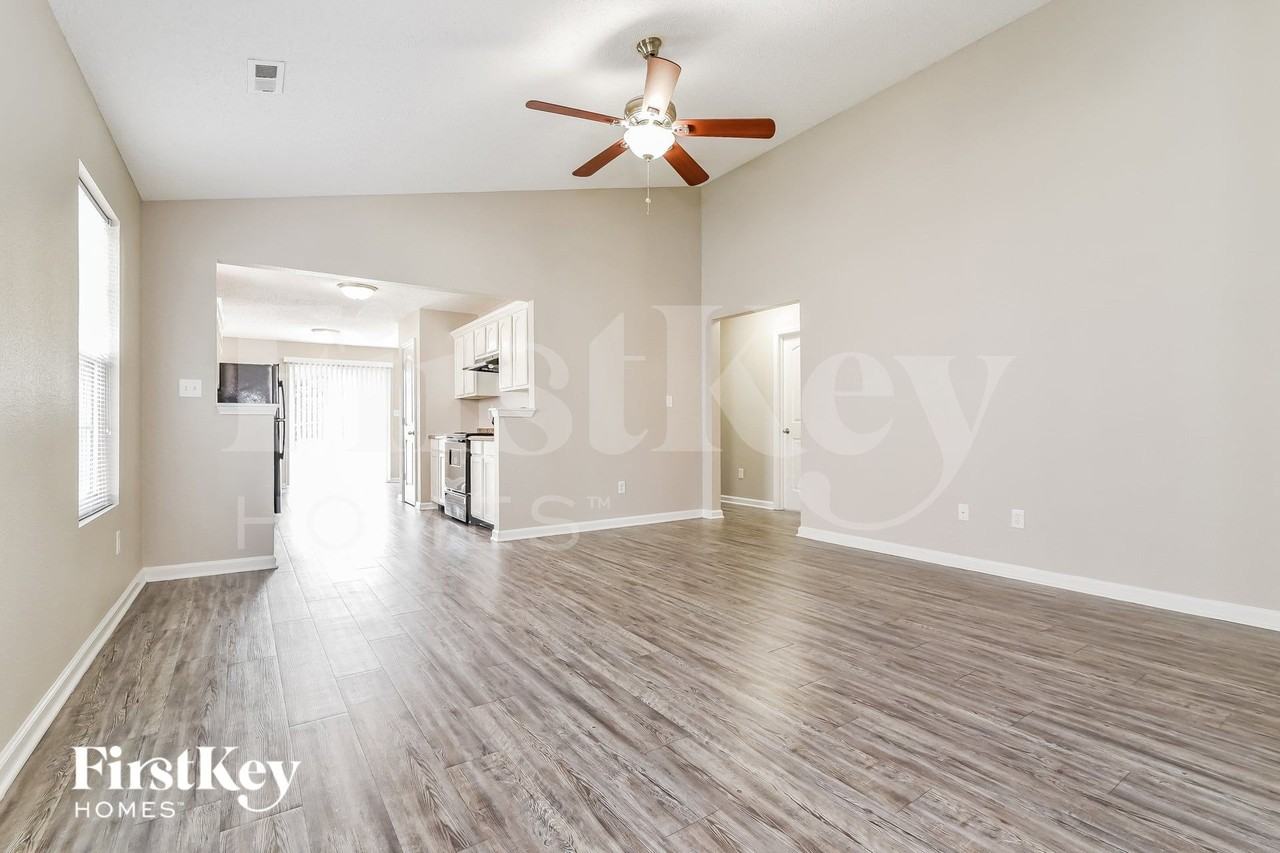 6007 Prairie Meadow Dr - Photo 3 of 15