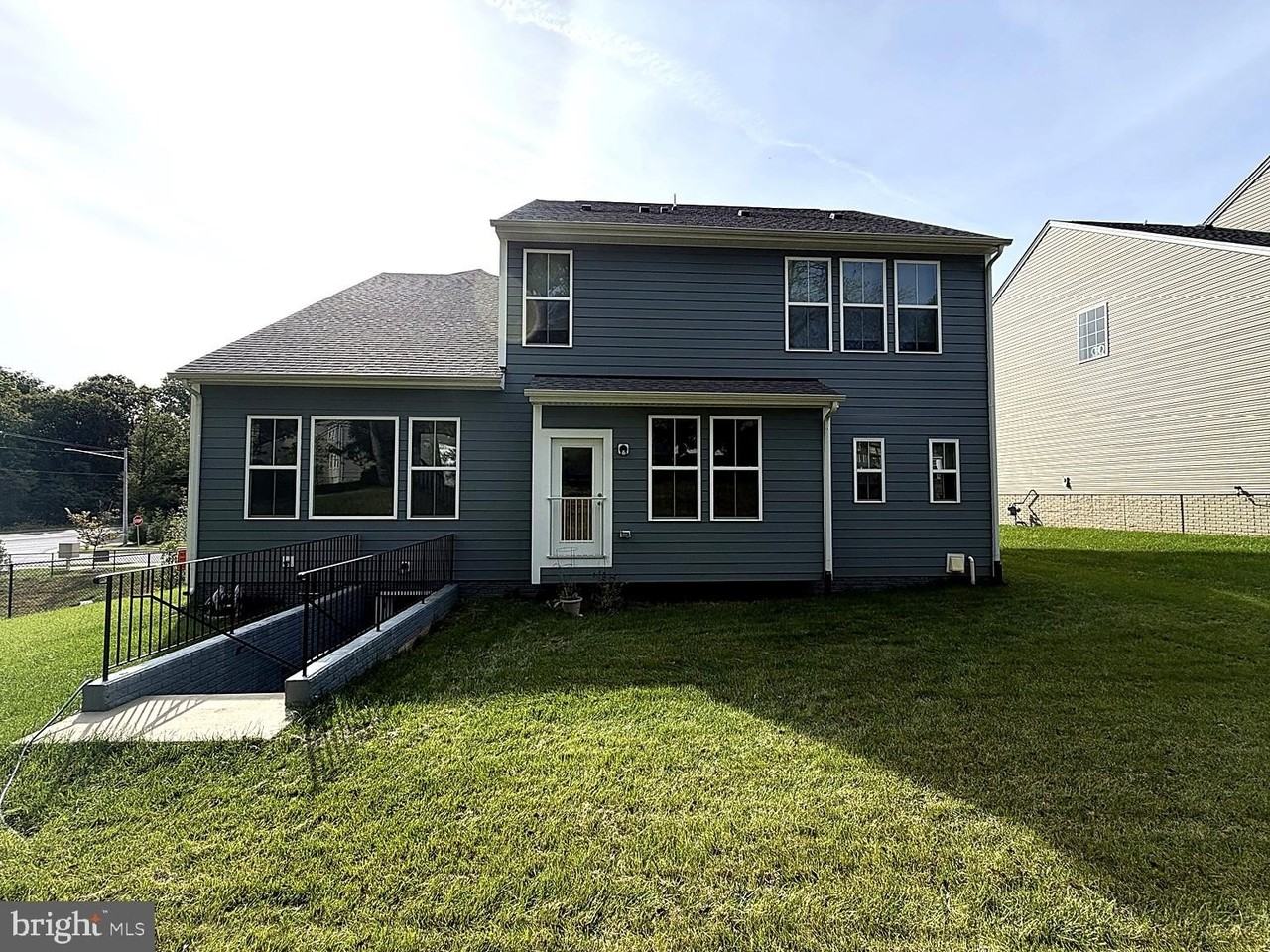 9428 Deschamp Ct - Photo 4 of 25