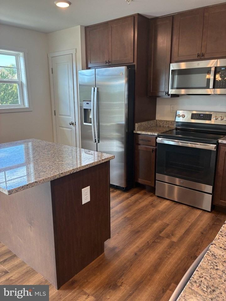 107 Olga Dr - Photo 5 of 31