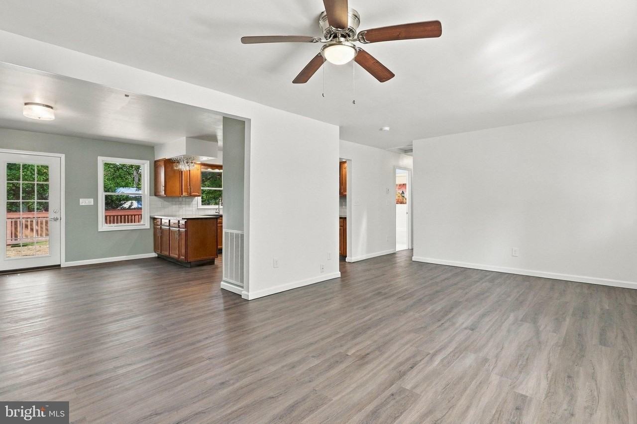 98 Woodcock Ave - Photo 6 of 36