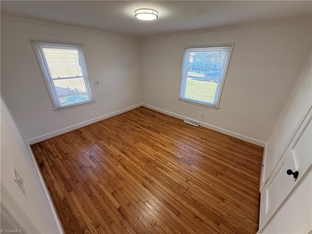 515 W Sprague St - Photo 6 of 15