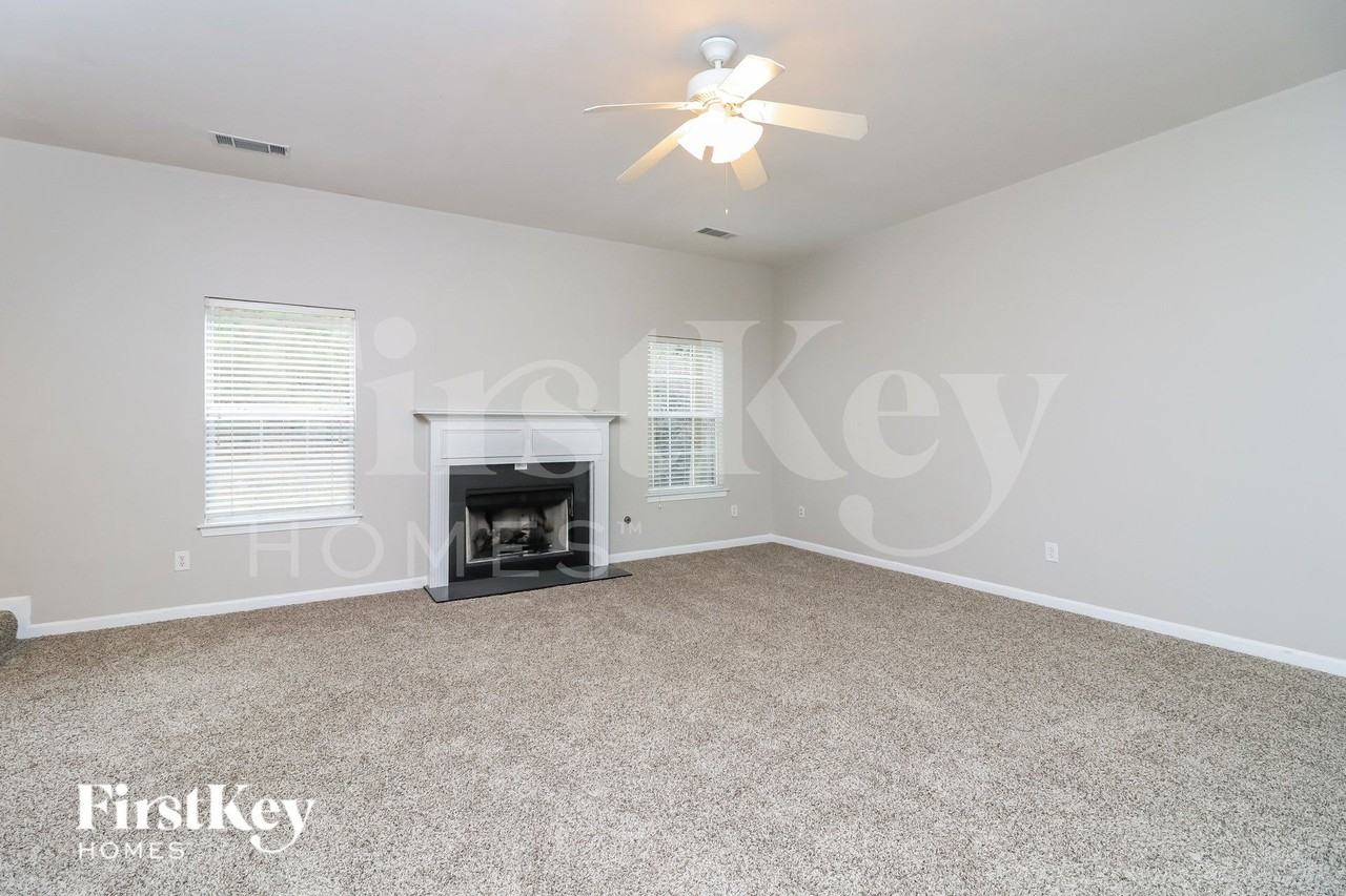 420 Farmwood Way - Photo 4 of 19