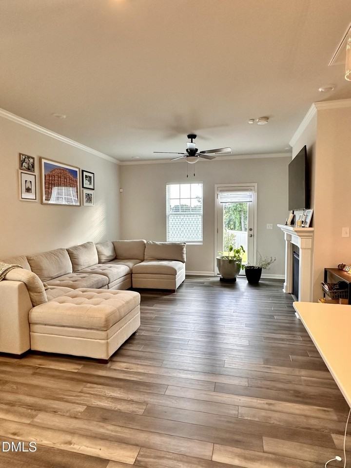 1017 Aspen Pointe Trl - Photo 5 of 18