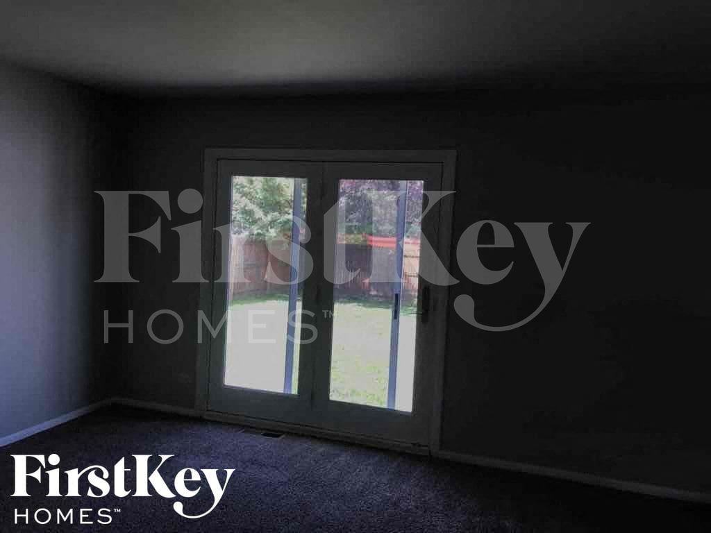 3618 151st St - Photo 7 of 11