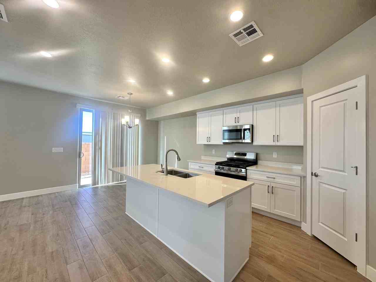 455 W 405 N - Photo 2 of 13