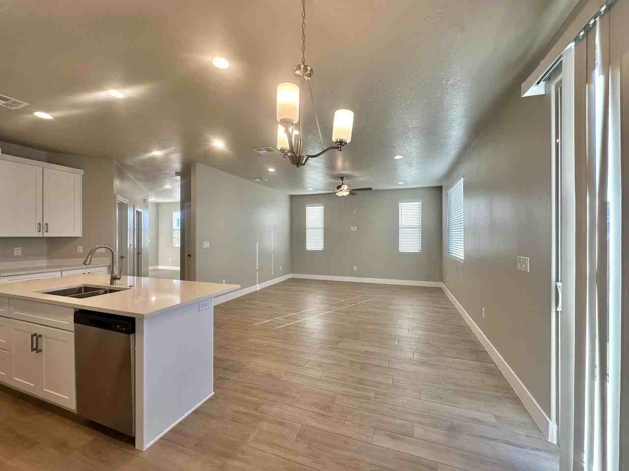 455 W 405 N - Photo 3 of 13