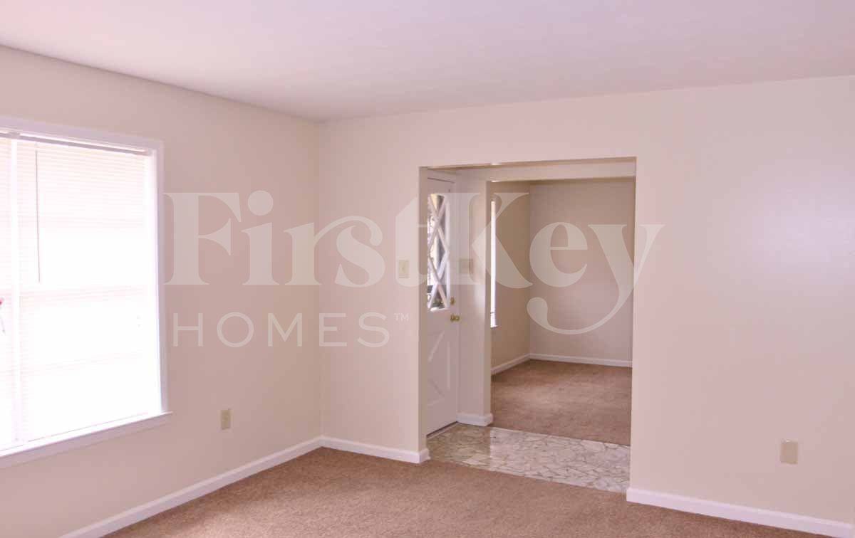 3528 Amesbury St - Photo 7 of 22