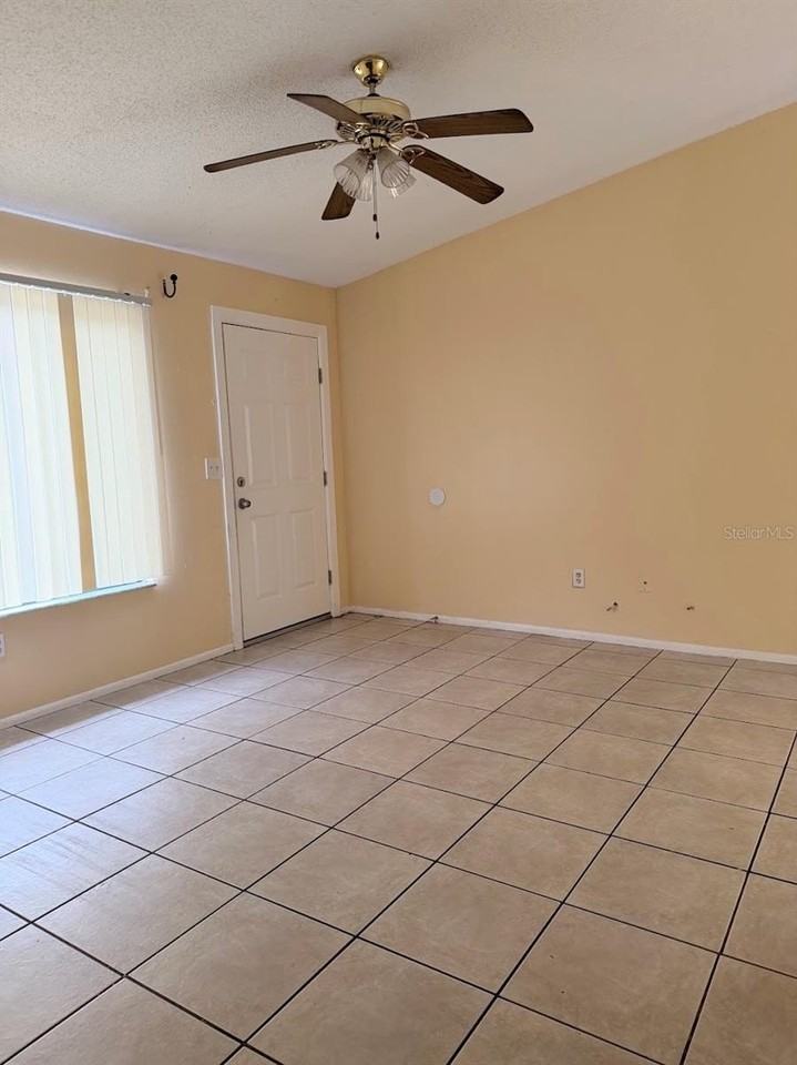 8027 Pinehurst Dr - Photo 5 of 10