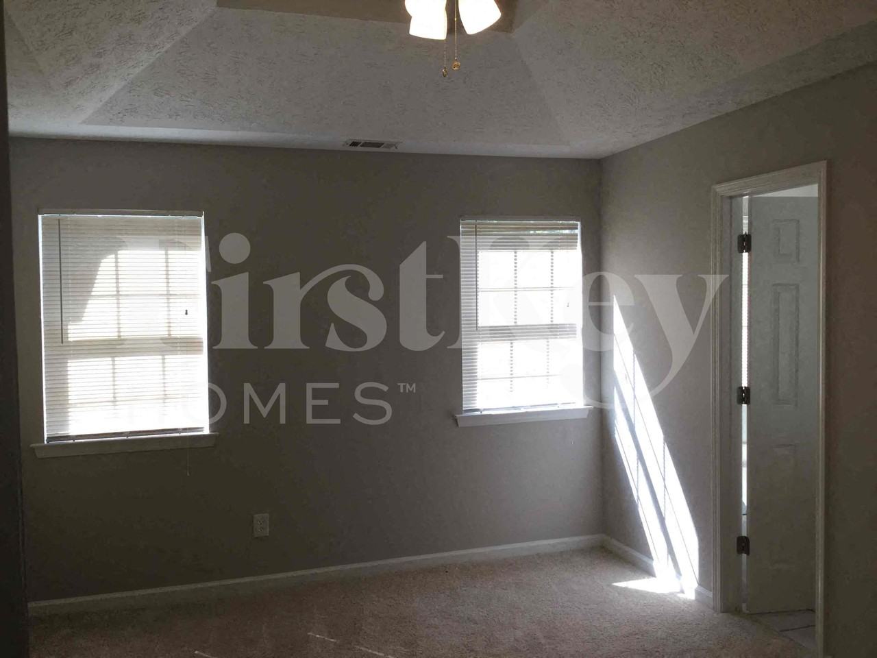280 Lazy Hollow Ln - Photo 6 of 15