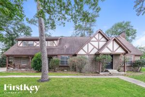 featured image of 27011 Westwood Dr