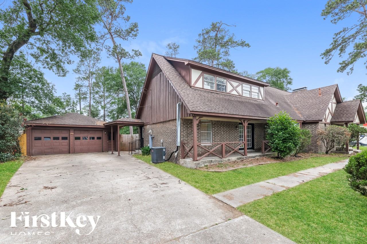 27011 Westwood Dr - Photo 2 of 15
