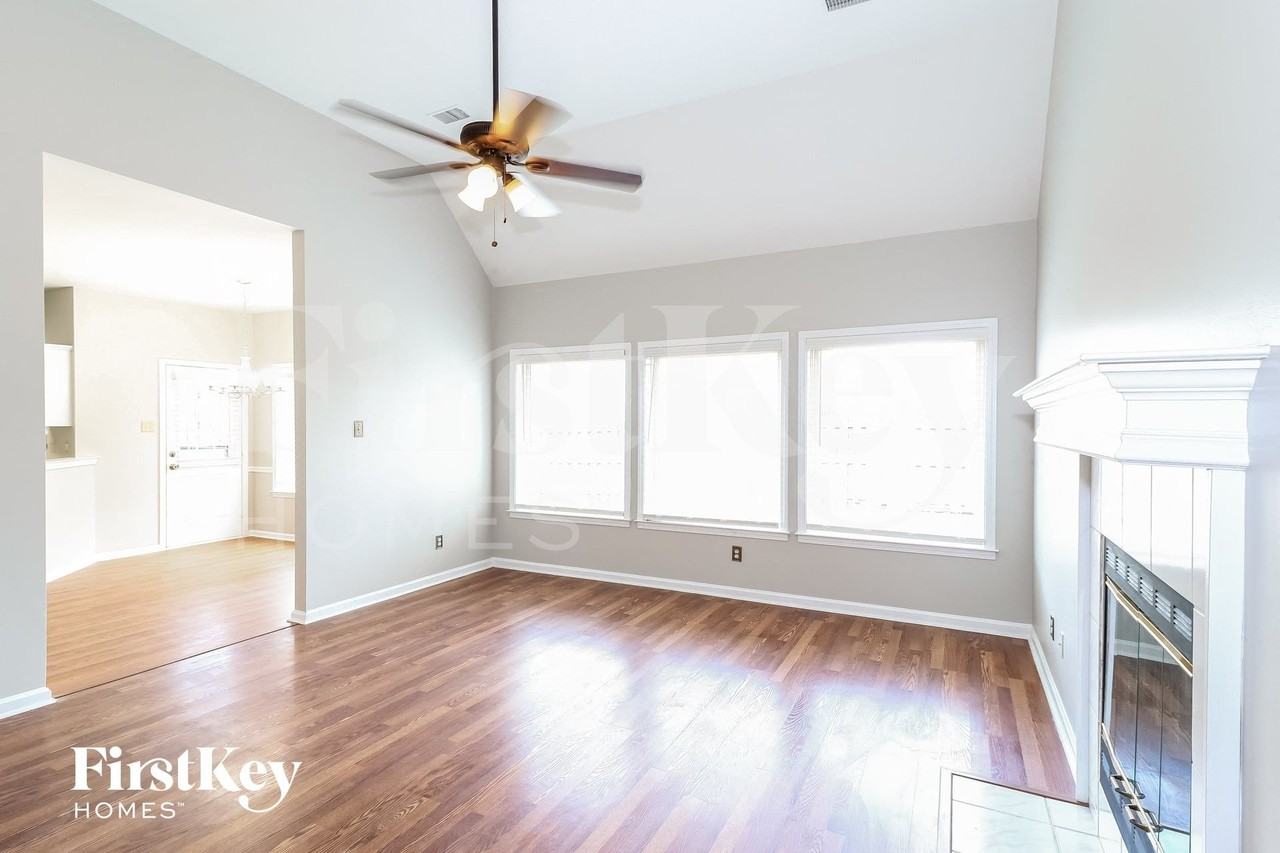 2599 Hearth Stone Dr - Photo 4 of 15