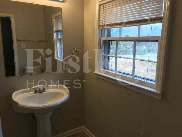 2422 S Hairston Rd - Photo 5 of 14