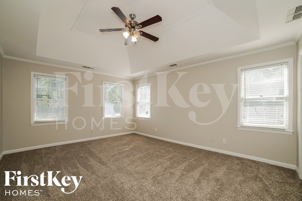 2370 Lakeside Pl Sw - Photo 6 of 15