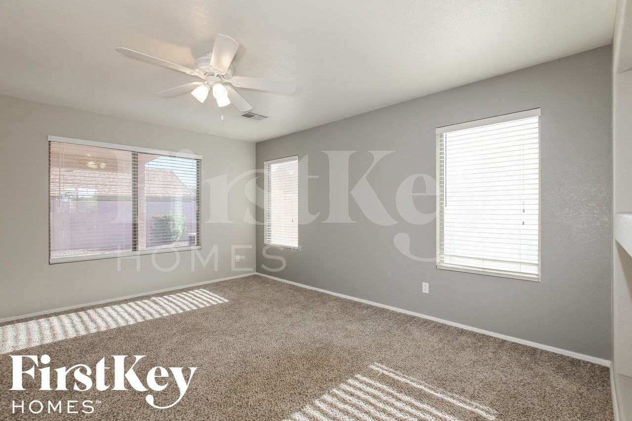 15893 W Statler St - Photo 5 of 15