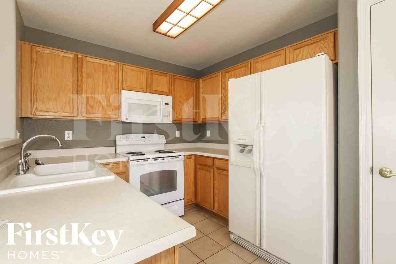 15893 W Statler St - Photo 7 of 15