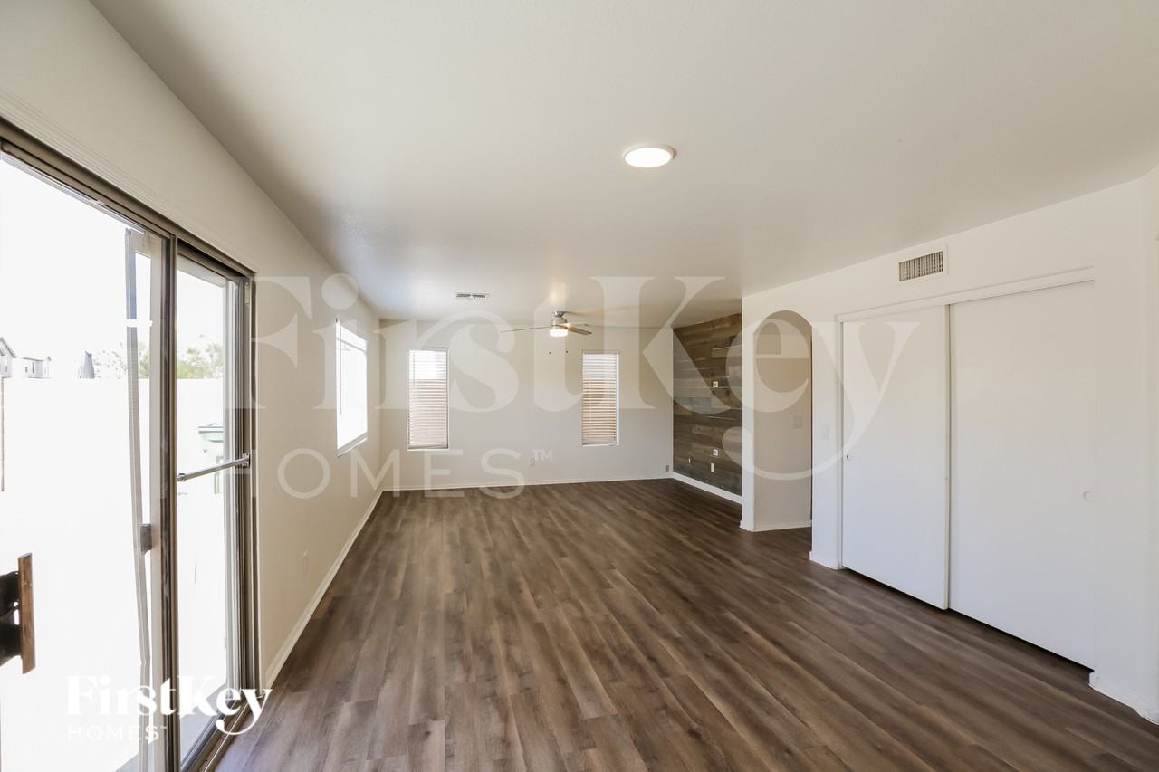 12435 W El Nido Ln - Photo 5 of 16