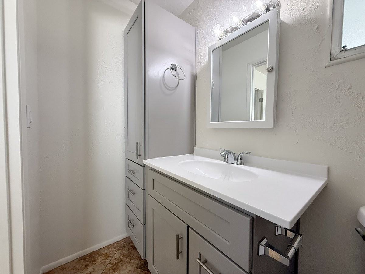 12812 N 111th Dr - Photo 5 of 32