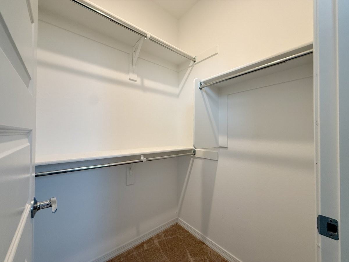 16759 W Canterbury Dr - Photo 2 of 50