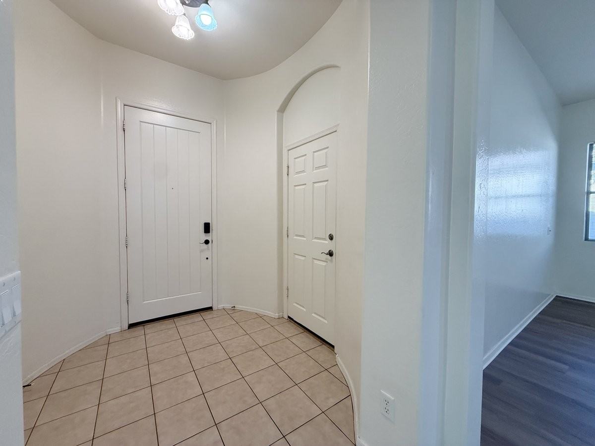 18099 W La Mirada Dr - Photo 4 of 29