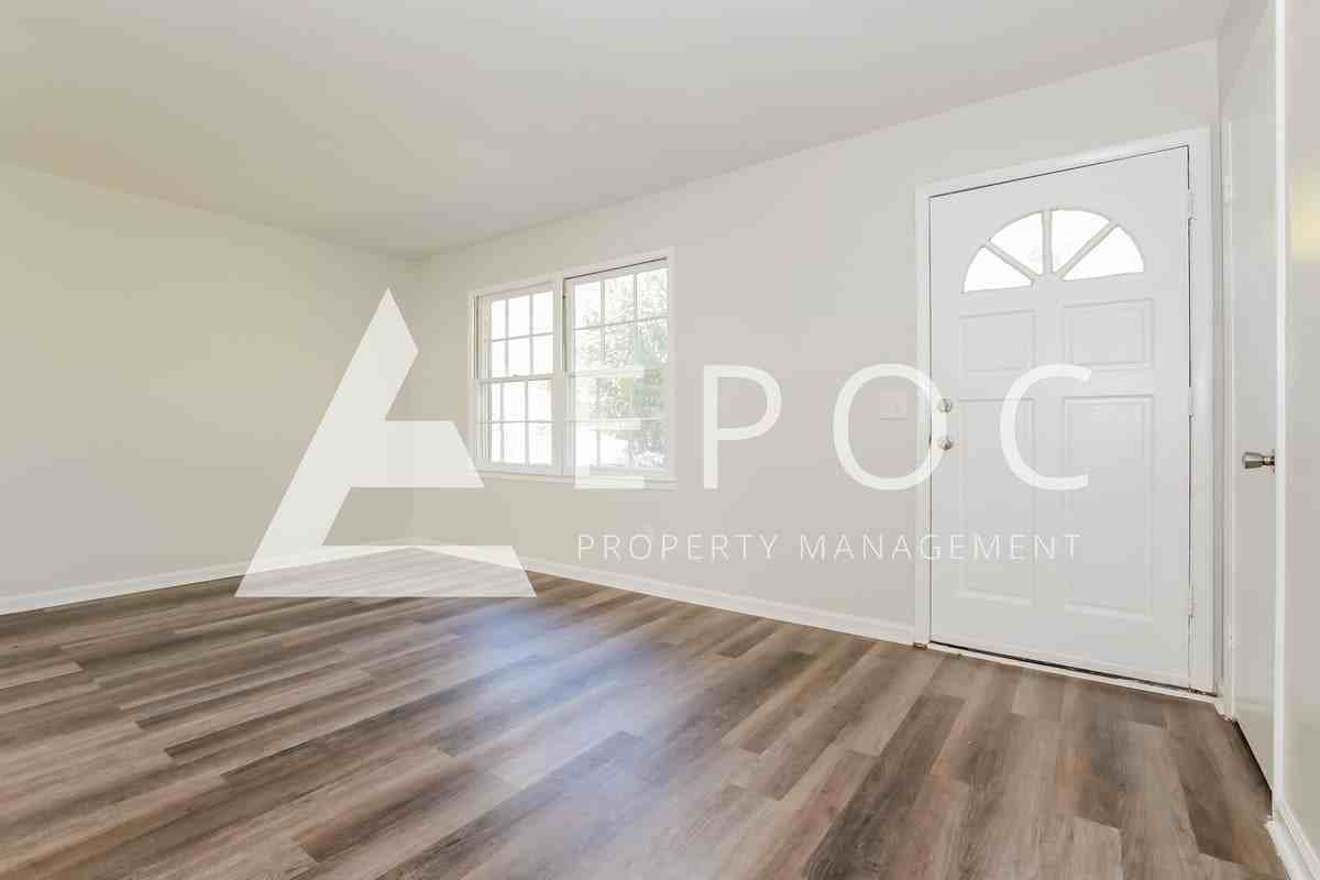 1728 Gavin Dr - Photo 6 of 14