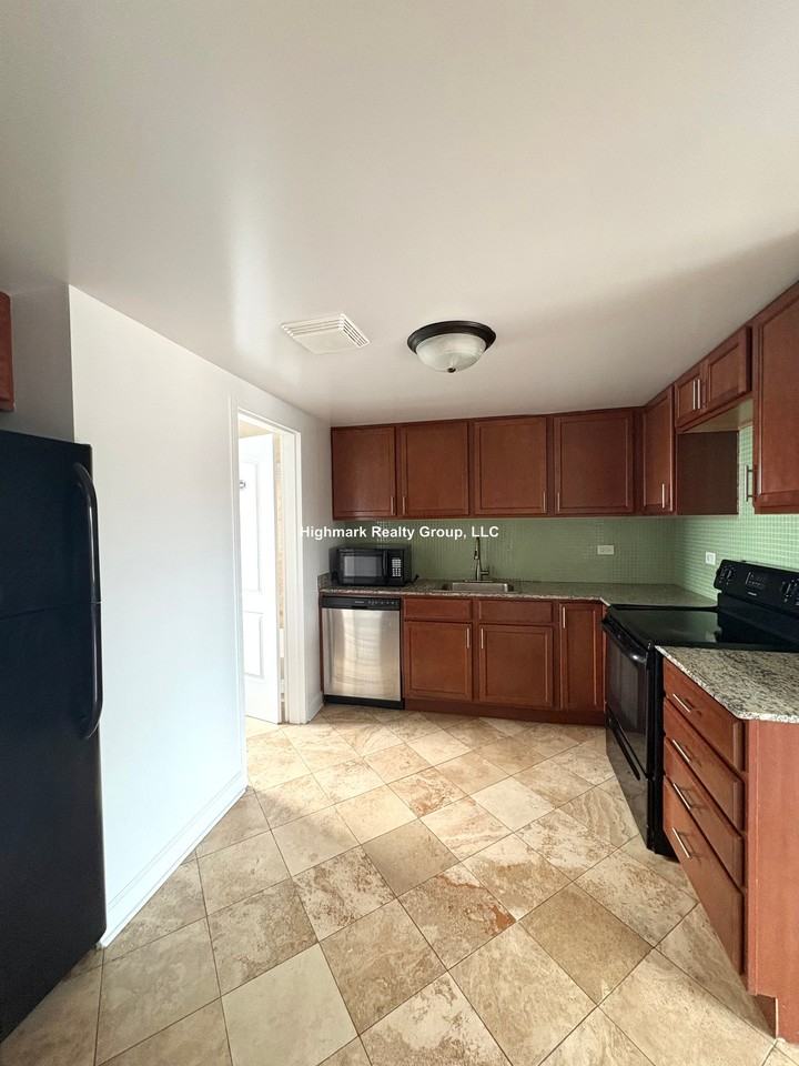 7630 1/2 N Milwaukee Ave #3A - Photo 3 of 6