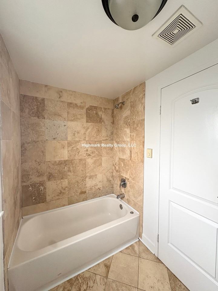 7630 1/2 N Milwaukee Ave #3A - Photo 6 of 6