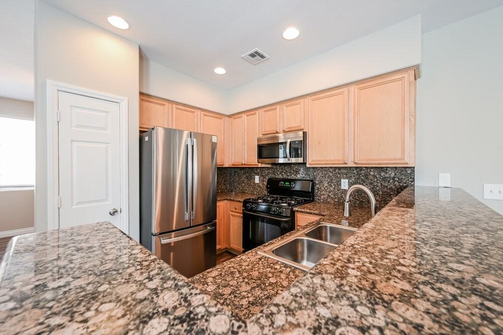 9762 Sage Grove Ct - Photo 7 of 17