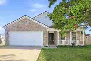 featured image of 823 Pine Lake Dr