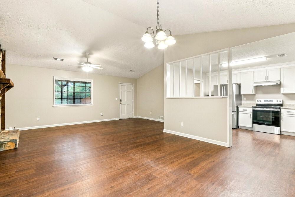 3048 Jonathan Ct - Photo 5 of 16