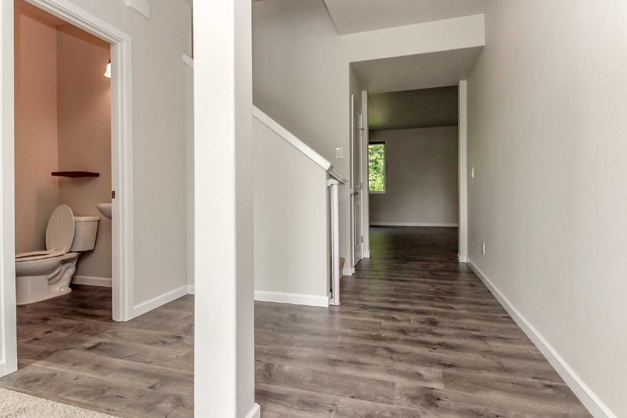 6505 Summerwood Dr E - Photo 5 of 50