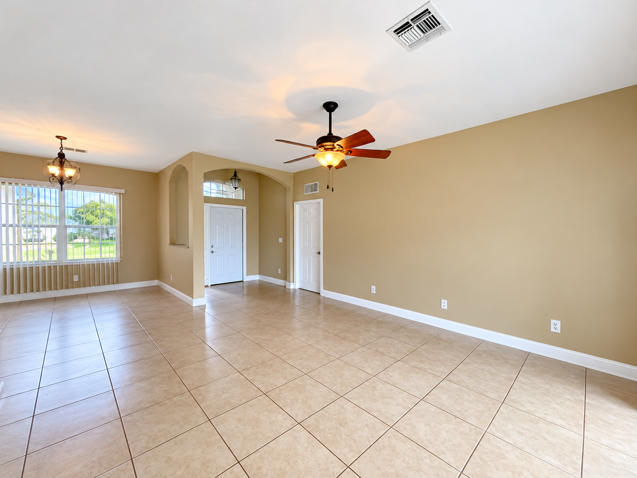 113 Tropicana Pkwy E - Photo 7 of 29