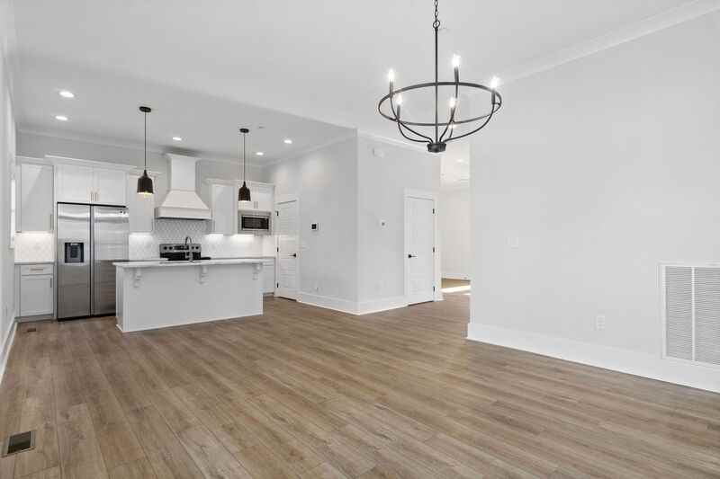 386 Augusta Ave #NA - Photo 5 of 16