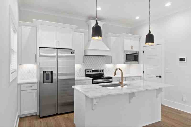 386 Augusta Ave #NA - Photo 6 of 16