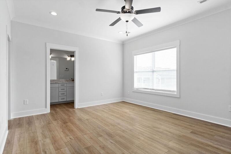 386 Augusta Ave #NA - Photo 7 of 16